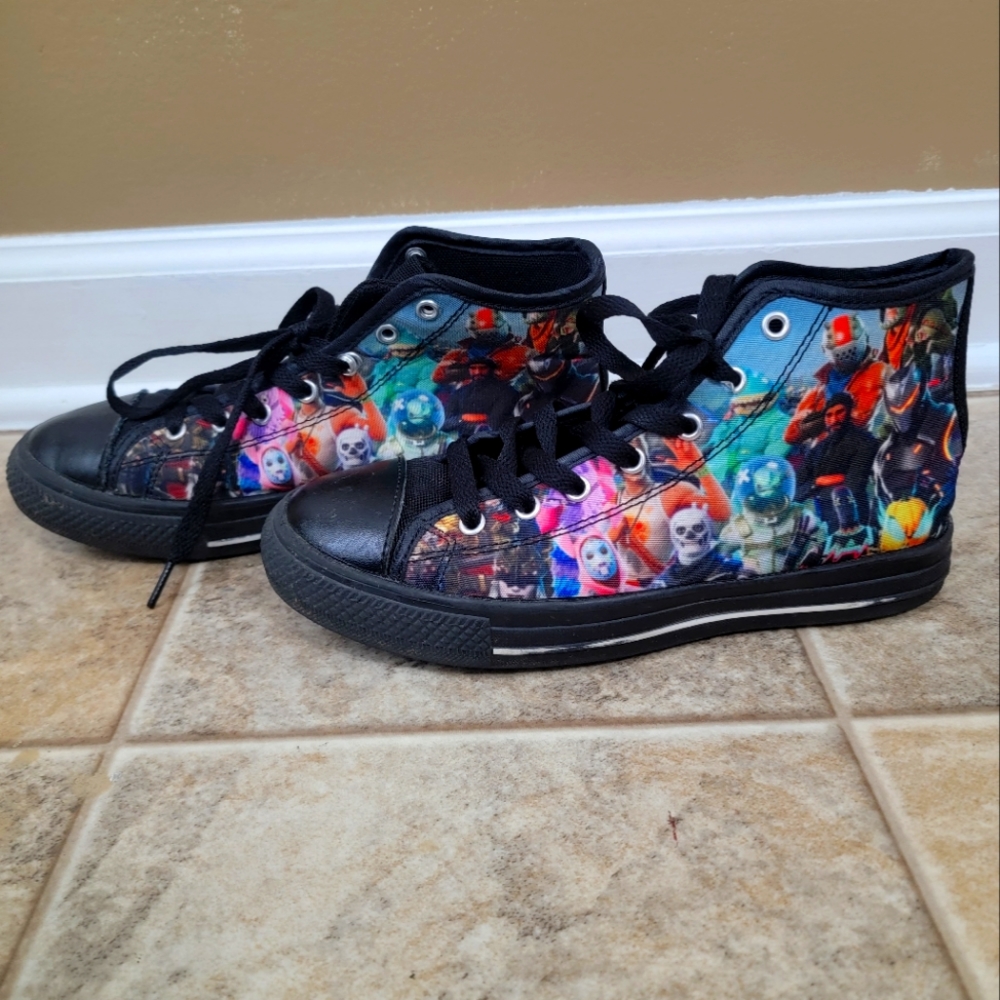 Graphic shoes